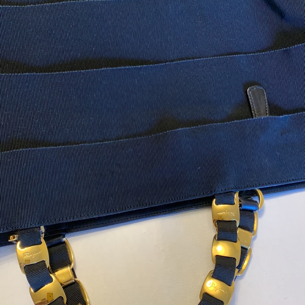 Salvatore Ferragamo 2 way bag - Picture 5 of 16